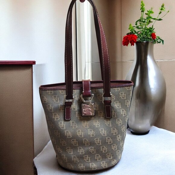 Dooney & Bourke Monogram Jacquard Preppy Style Push Lock Bucket Bag Shoulder Bag - Picture 1 of 13